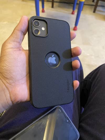Apple iPhone 11 (black)