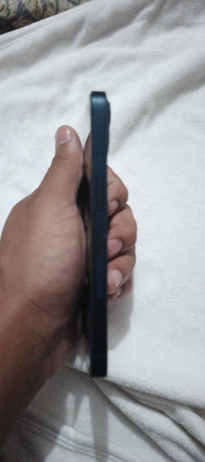 Apple iPhone 13 2