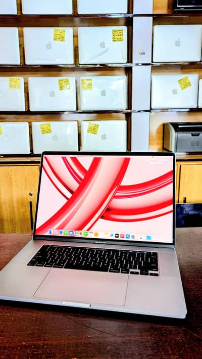 Apple MacBook Pro 2019(16") i7 16/512+4GB Dedicated GPU