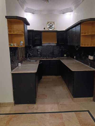 100 yards 2 Bed DD uper Portion in DHA phase 2 ext Jami staff line ShahBaz BaLoch 0322.5996882