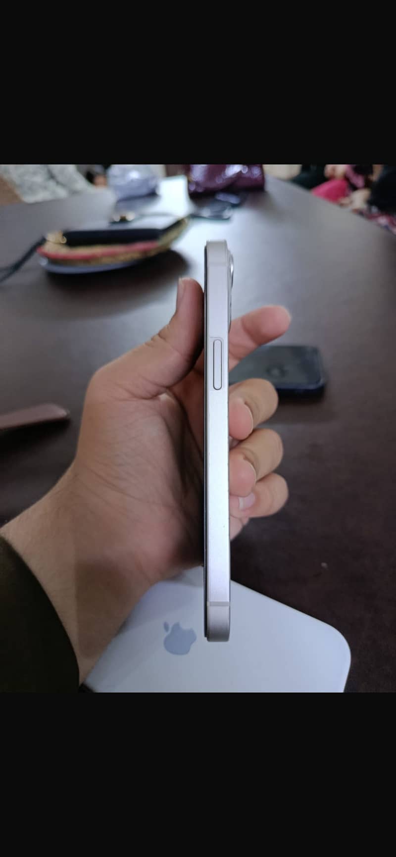 Apple iPhone 13 4