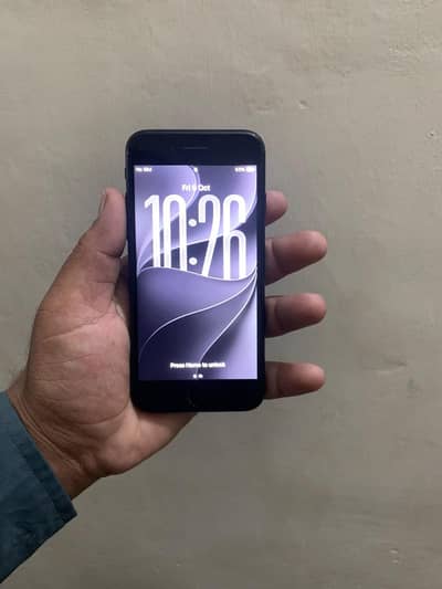 Apple iPhone SE