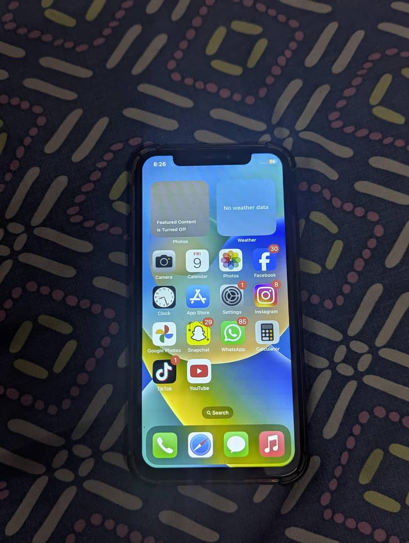 Apple iPhone X 3