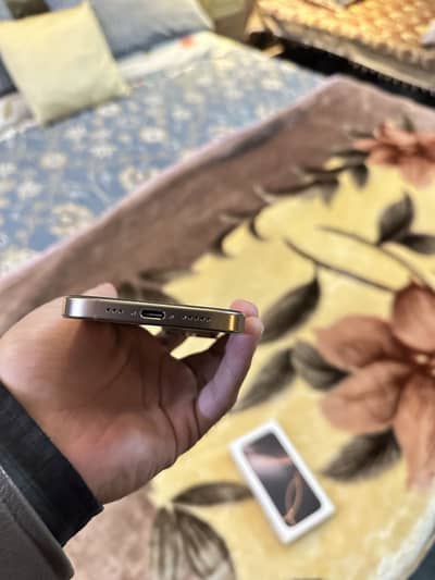 Apple iPhone 16 Pro