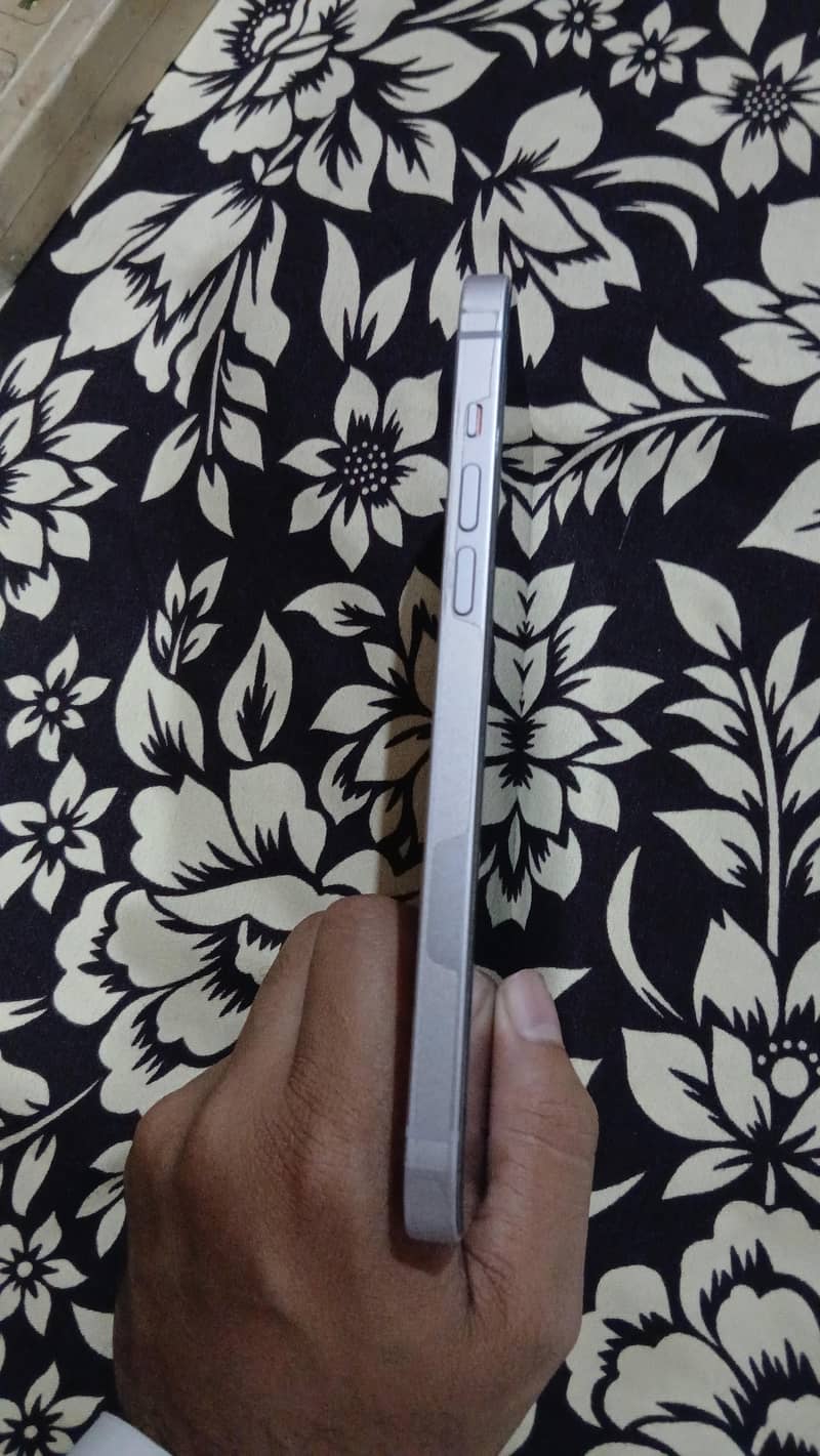 Apple iPhone 14 plus 0