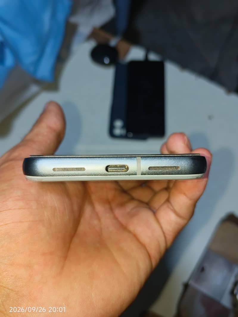 Google Pixel 8 3