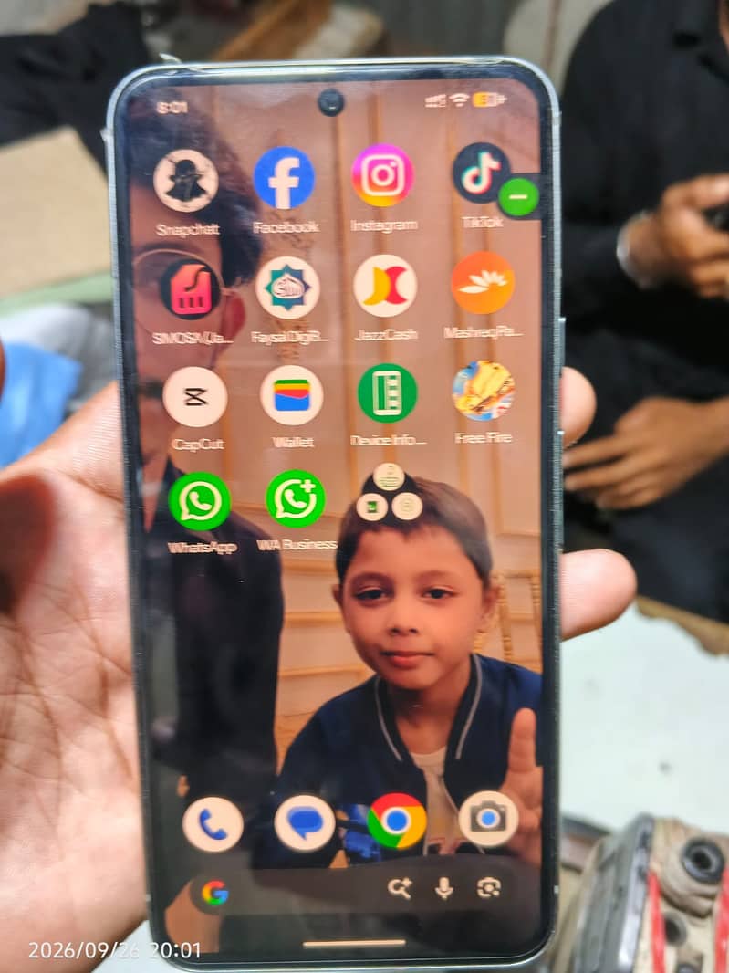 Google Pixel 8 6