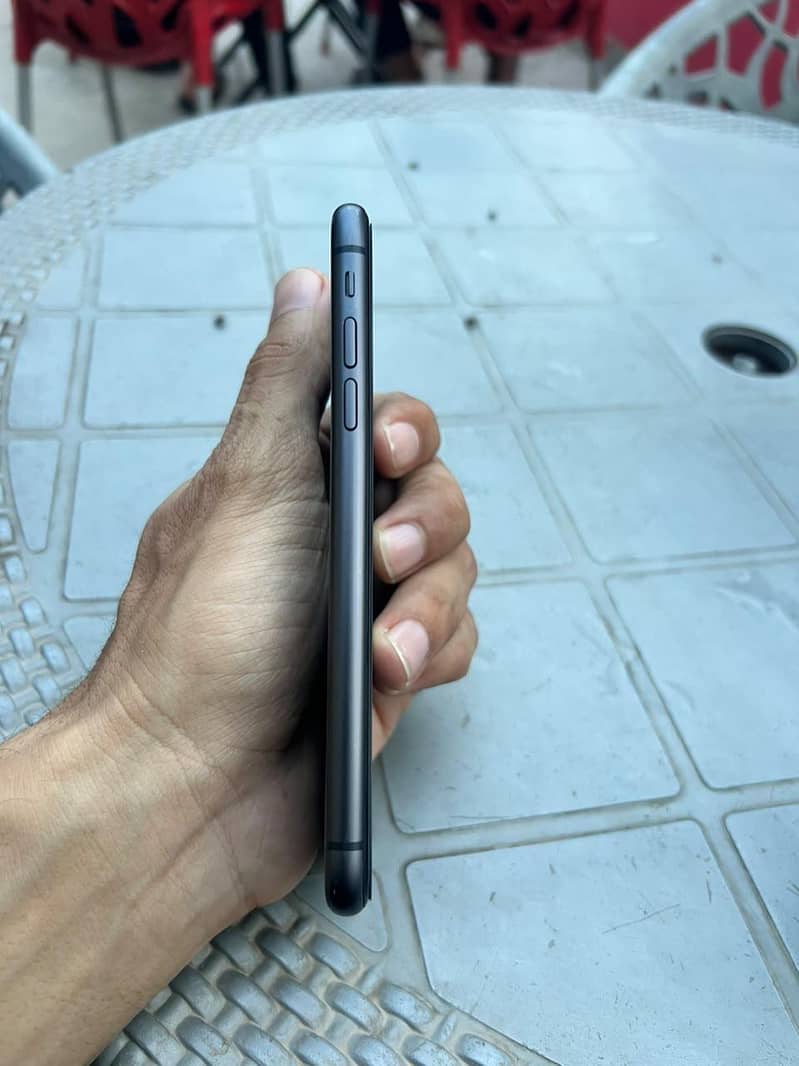 Apple iPhone 11 1