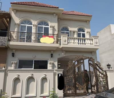 BEAUTIFUL 10 MARLA HOUSE AVABILE FOR SALL DHA PHASE 3