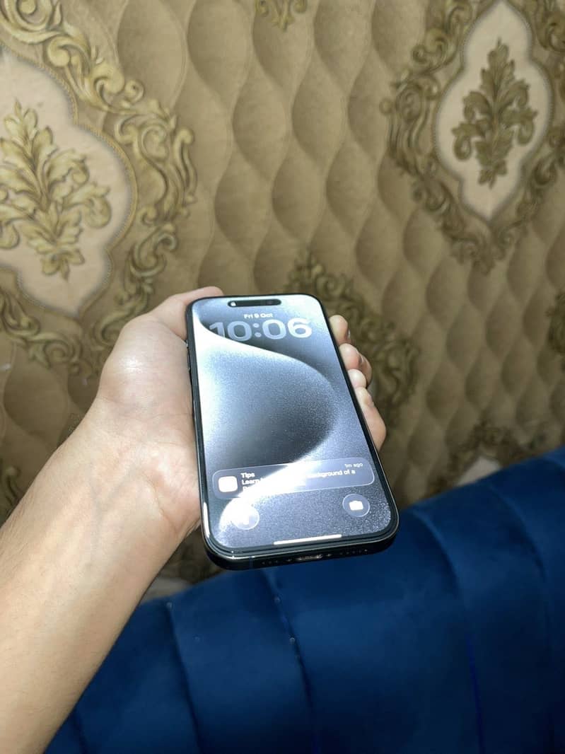 Apple iPhone 15 Pro 4