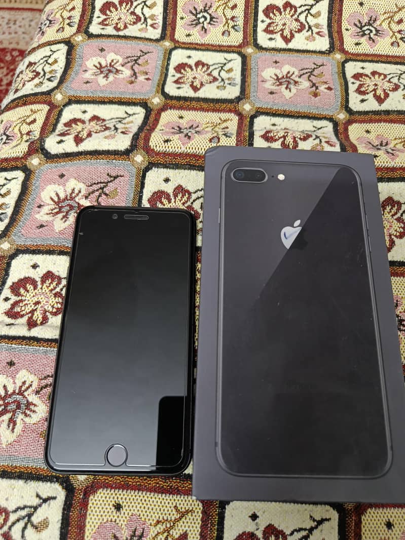 Apple iPhone 8 Plus 2
