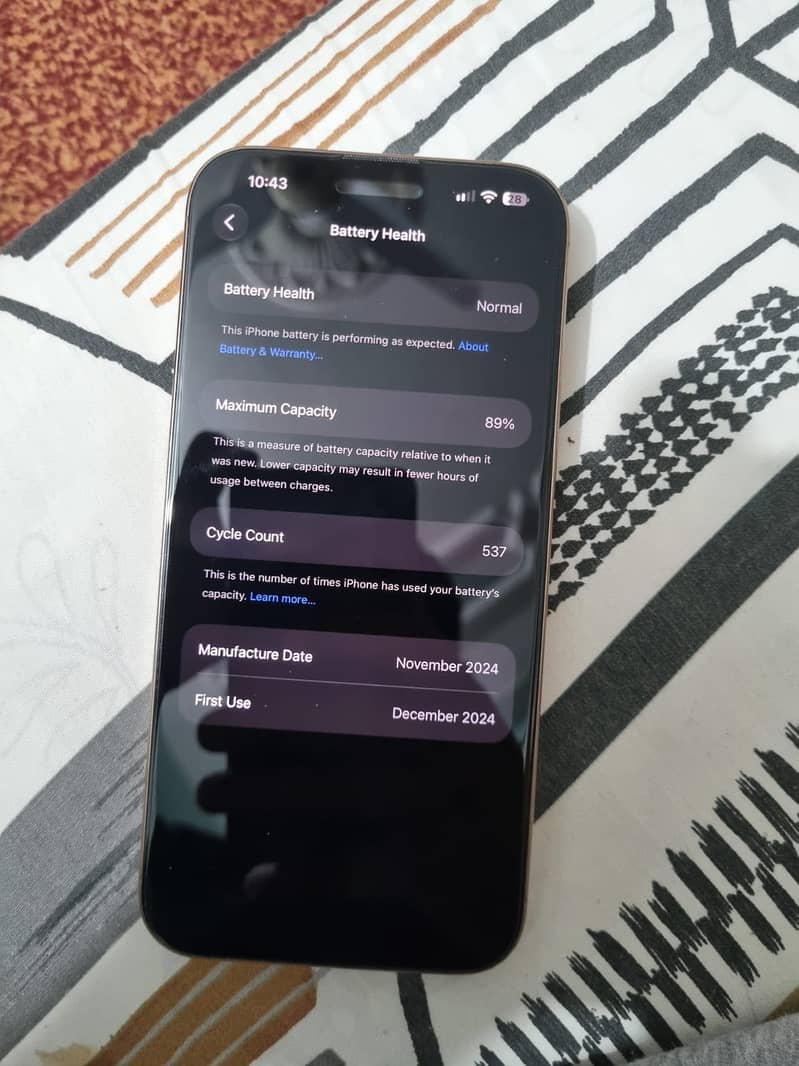 Apple iPhone 16 Pro Max 4