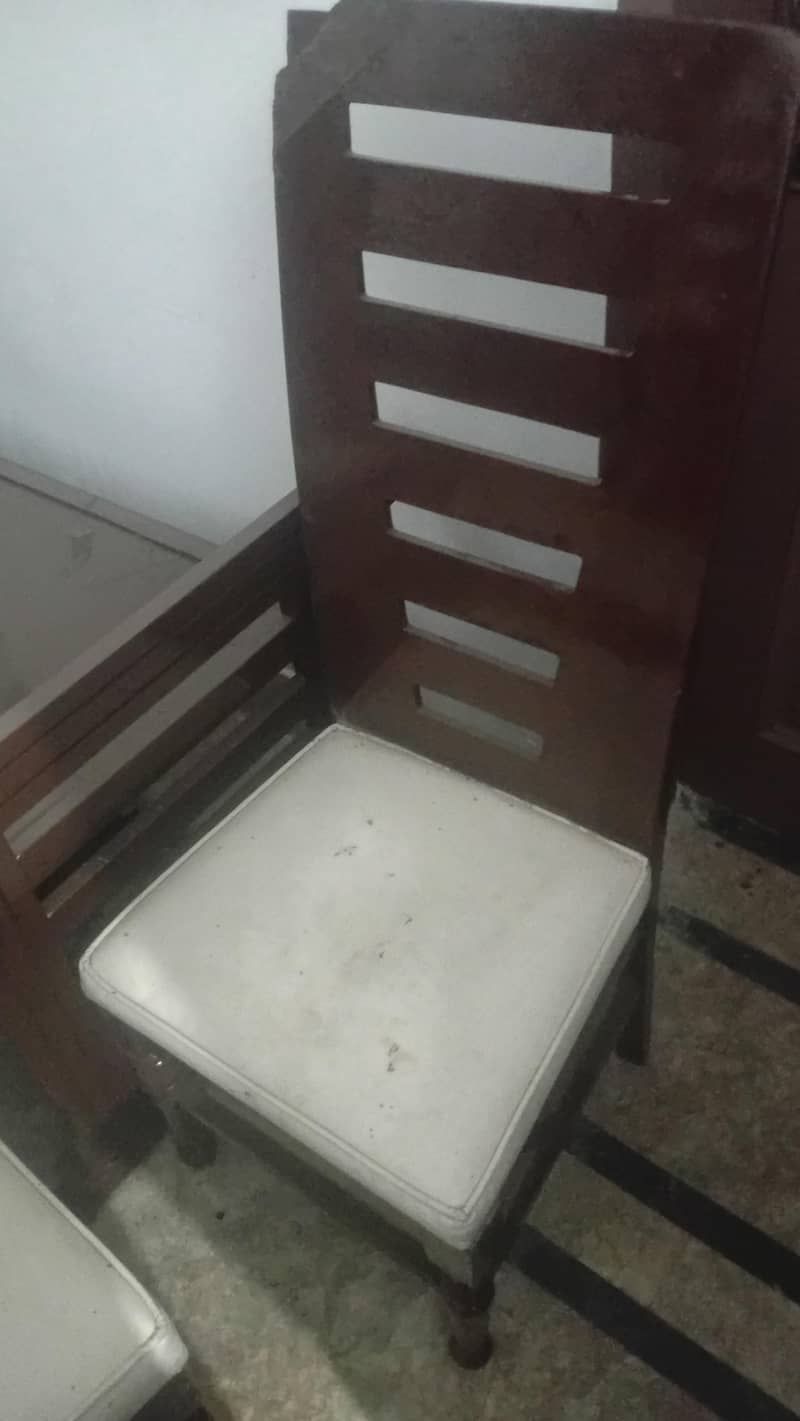 Dinning Table with chairs 4