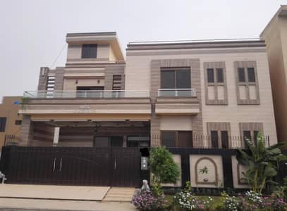 10 Marla House in Khayaban-e-Amin