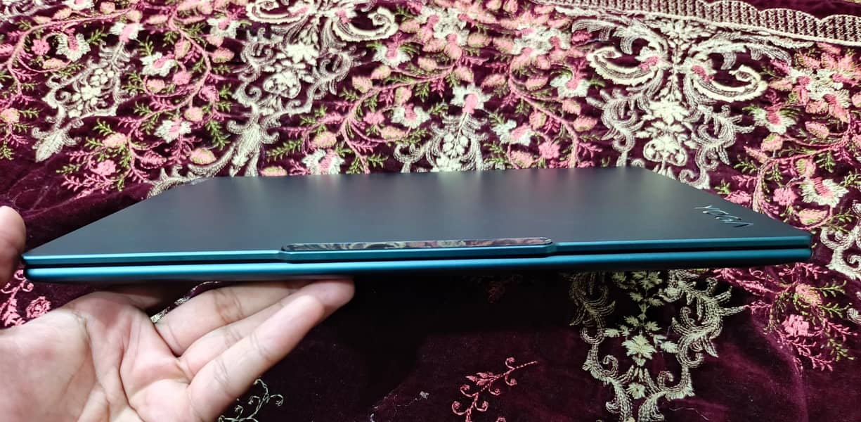 Intel Core i9-13th Gen 1