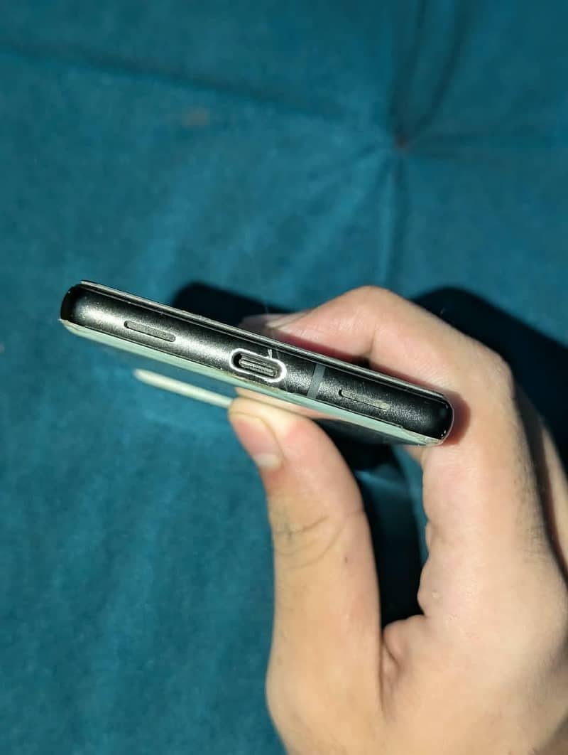 Google Pixel 6a 1