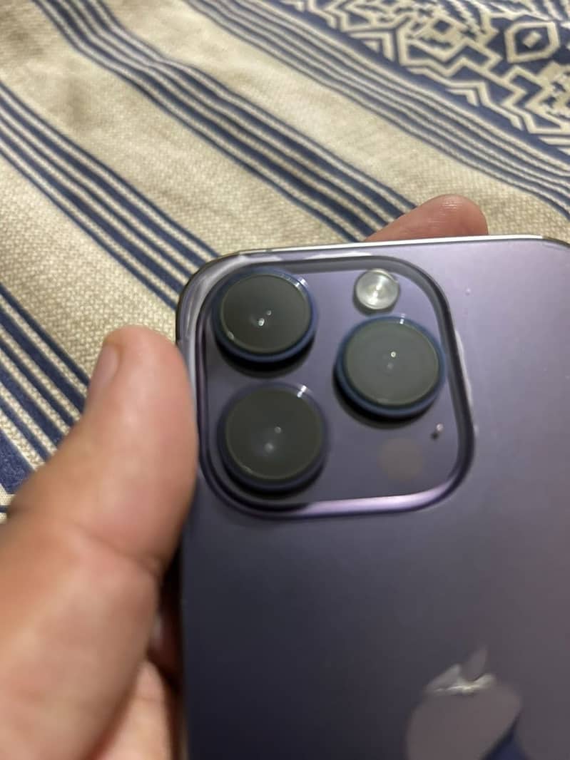 Apple iPhone 14 Pro 1