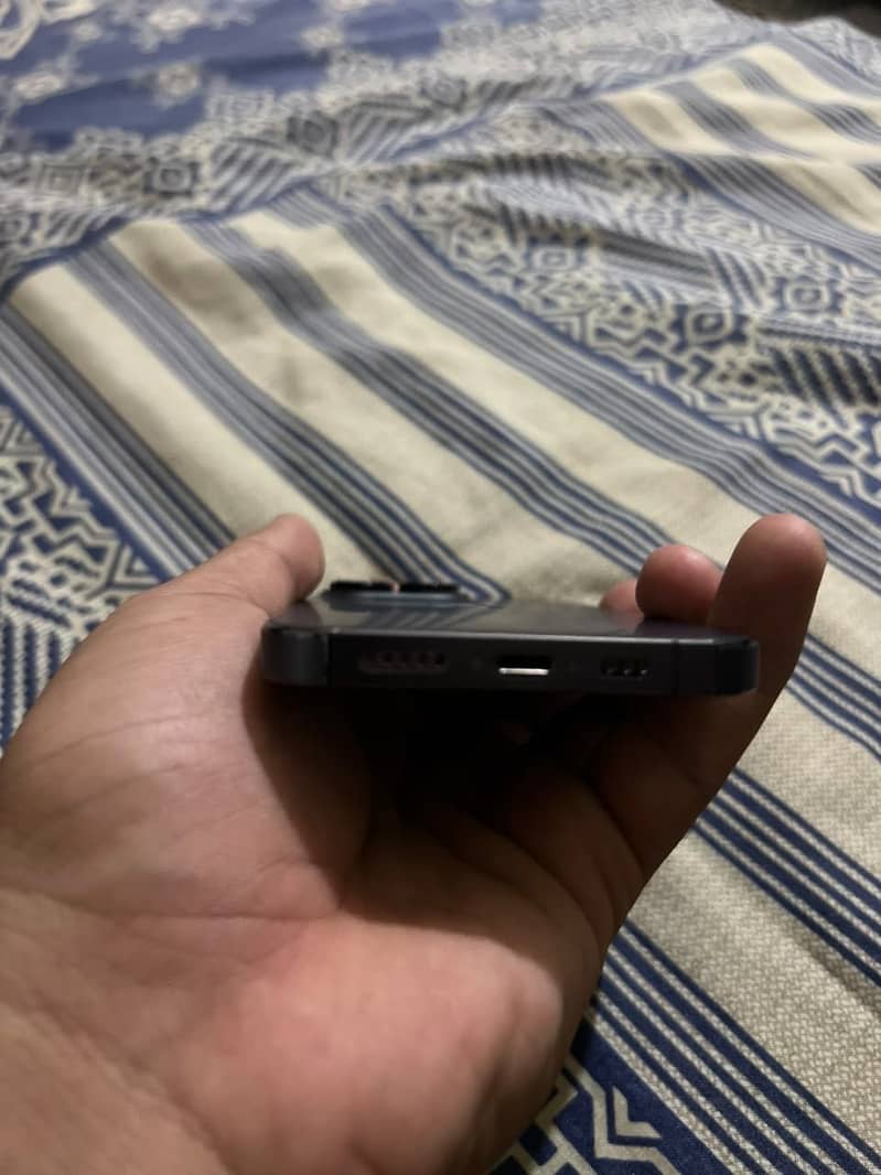 Apple iPhone 14 Pro 2