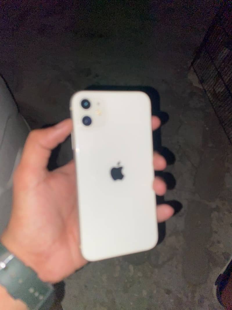 Apple iPhone 11 3