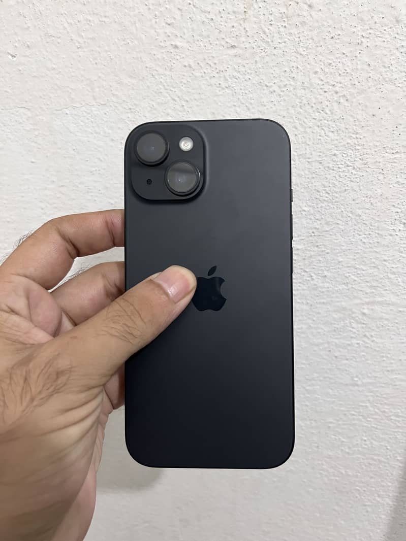 Apple iPhone 15 4