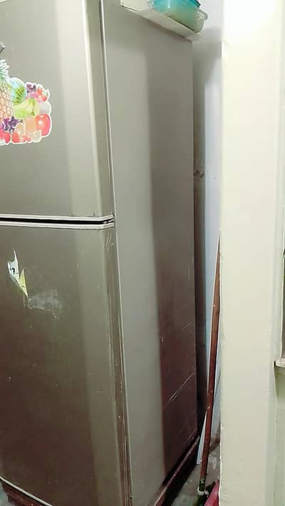 Haier ka frig h condition ok hai urgent sale krna h full size hai