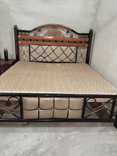 king size bed price 28,000