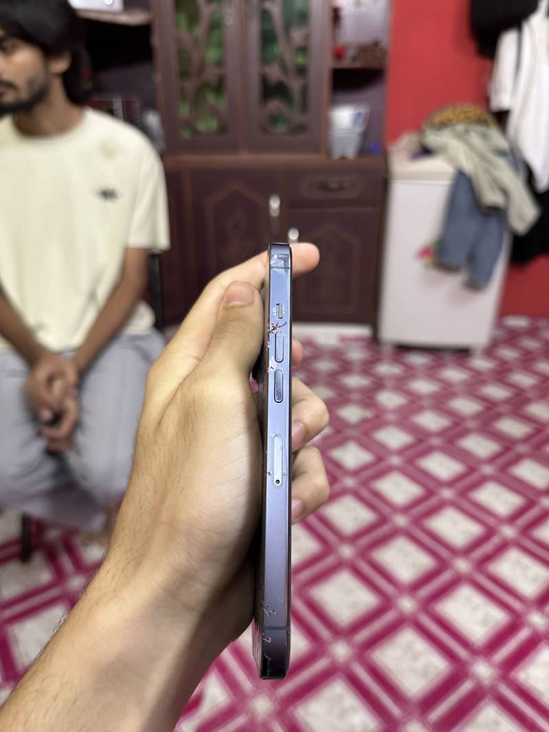 Apple iPhone 13 Pro 6
