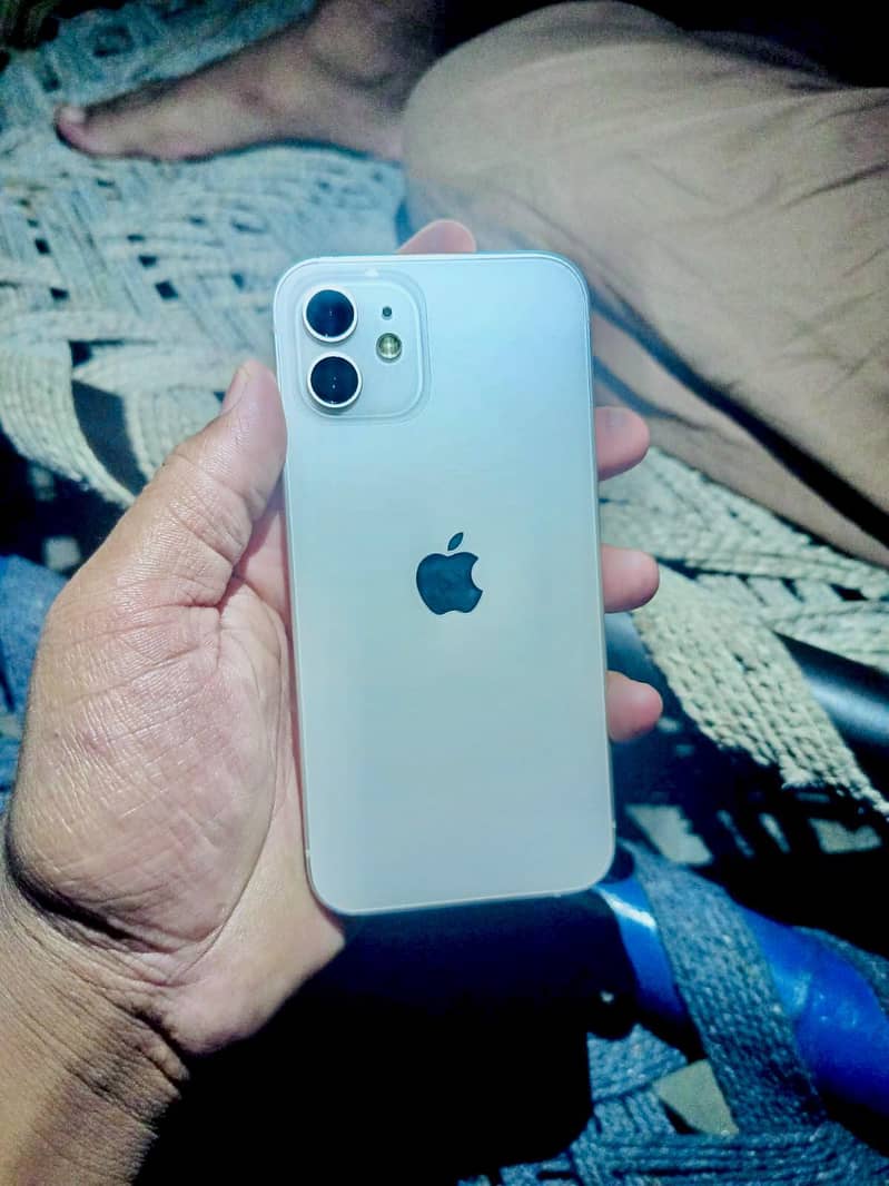 Apple iPhone 12 0