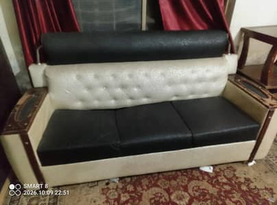 Used sofa set (6 seatse) at cheap rate