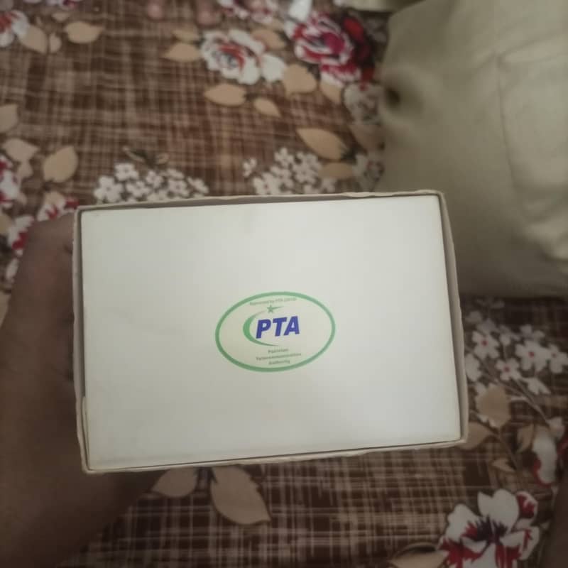 OPPO A83 0