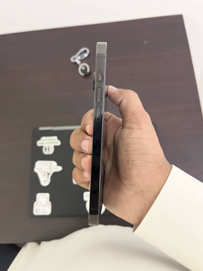 Apple iPhone 14 Pro 1