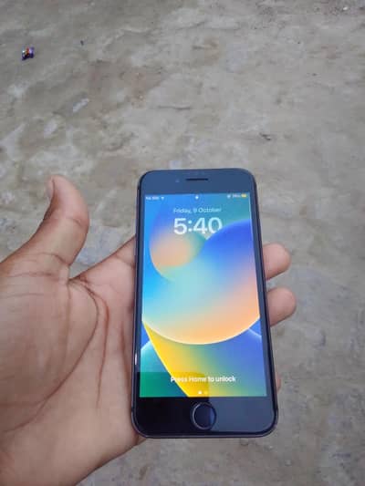 Apple iPhone 8