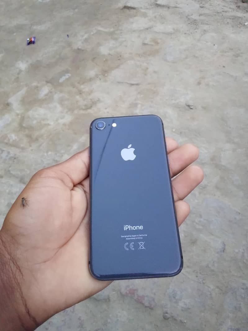 Apple iPhone 8 5