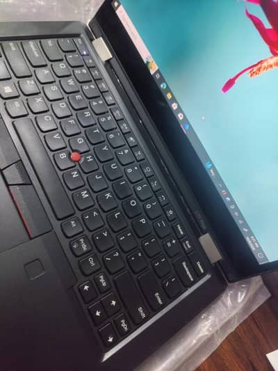 Selling Lenovo ThinkPad i5 L13 Yoga Min Condition