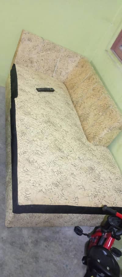 sofa for urgent sale