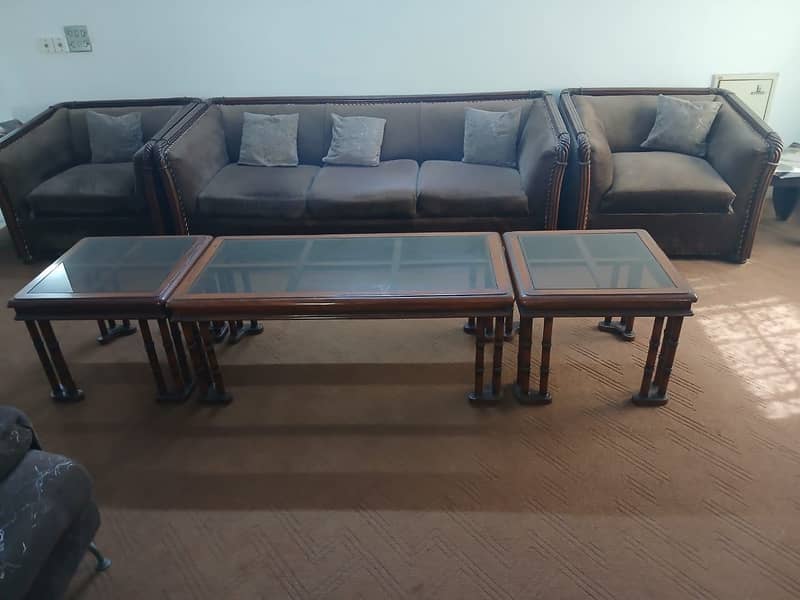 Sofa set with table 0