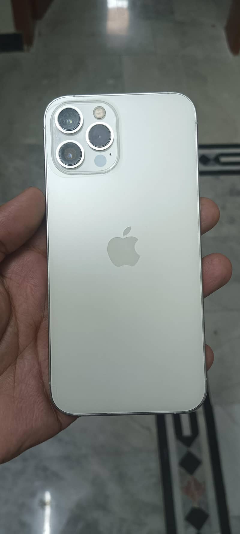 Apple iPhone 12 Pro Max 1
