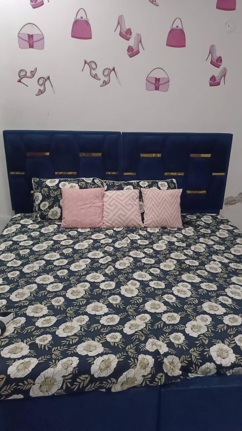 2 single beds 1