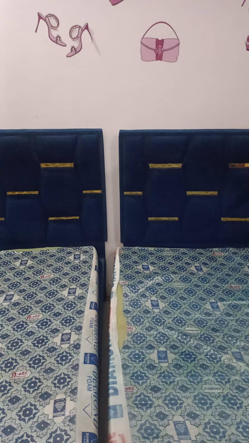 2 single beds 2
