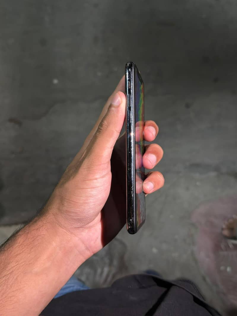 Apple iPhone X 6