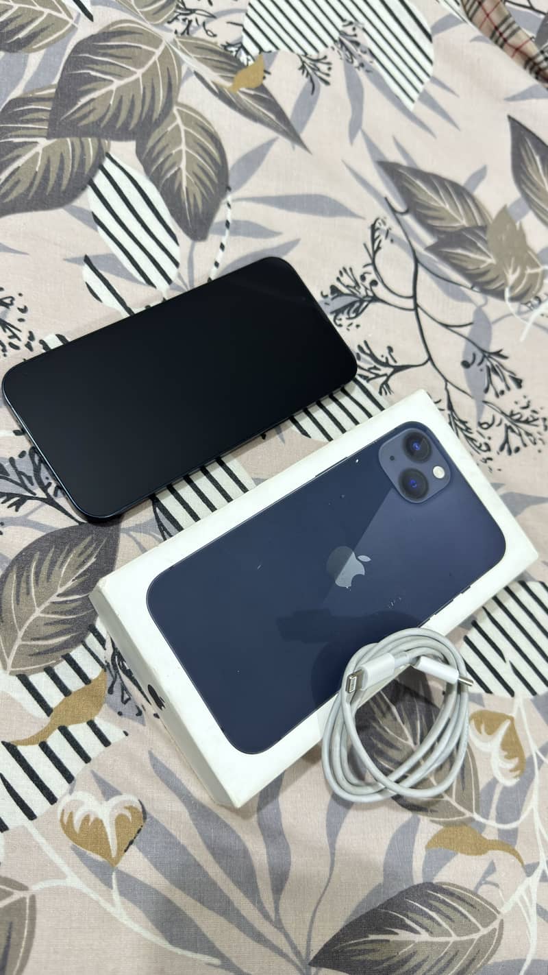 Apple iPhone 13 0