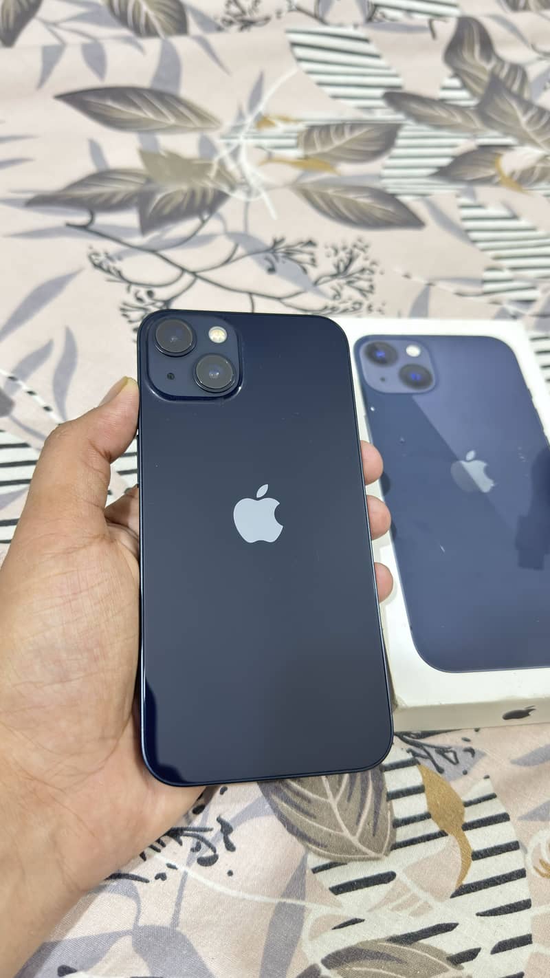 Apple iPhone 13 6