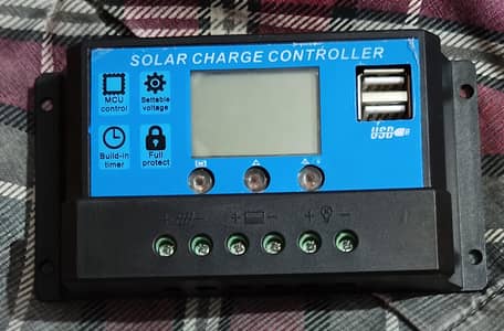 Solar Charge Controller 20 Ampere (12V/24V Auto)