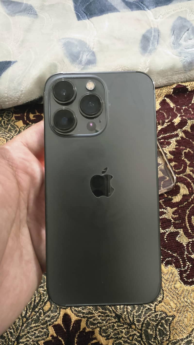 Apple iPhone 13 Pro 1