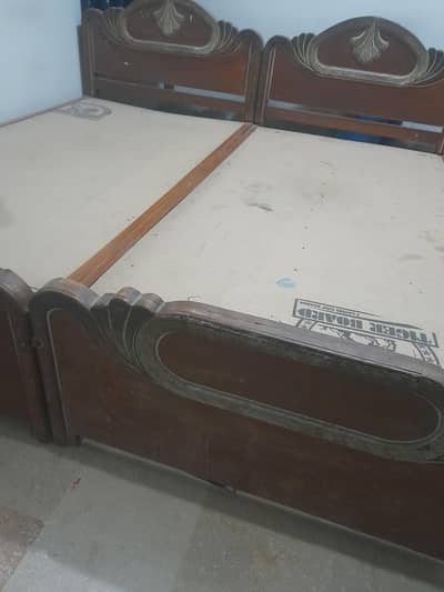 2 Single beds for sale