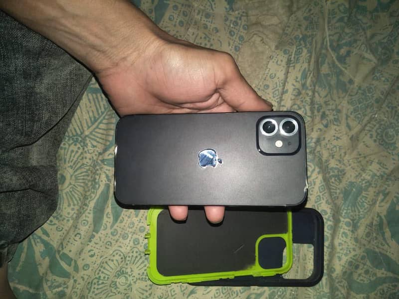 Apple iPhone 12 0