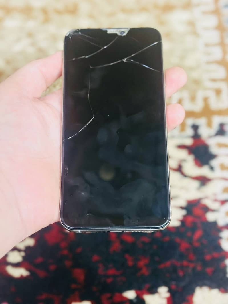 iPhone XS Max 5