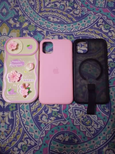 IPHONE 11  3 COVER IN JUST 1500