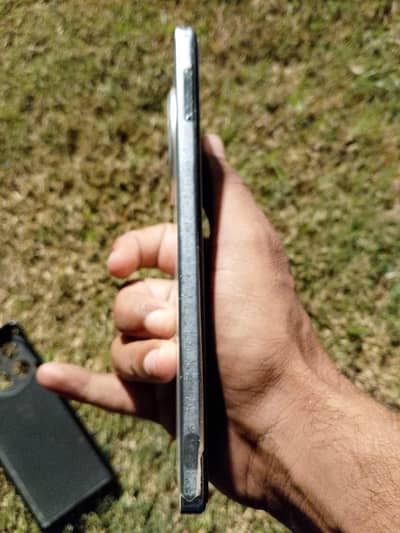 Tecno camon 30