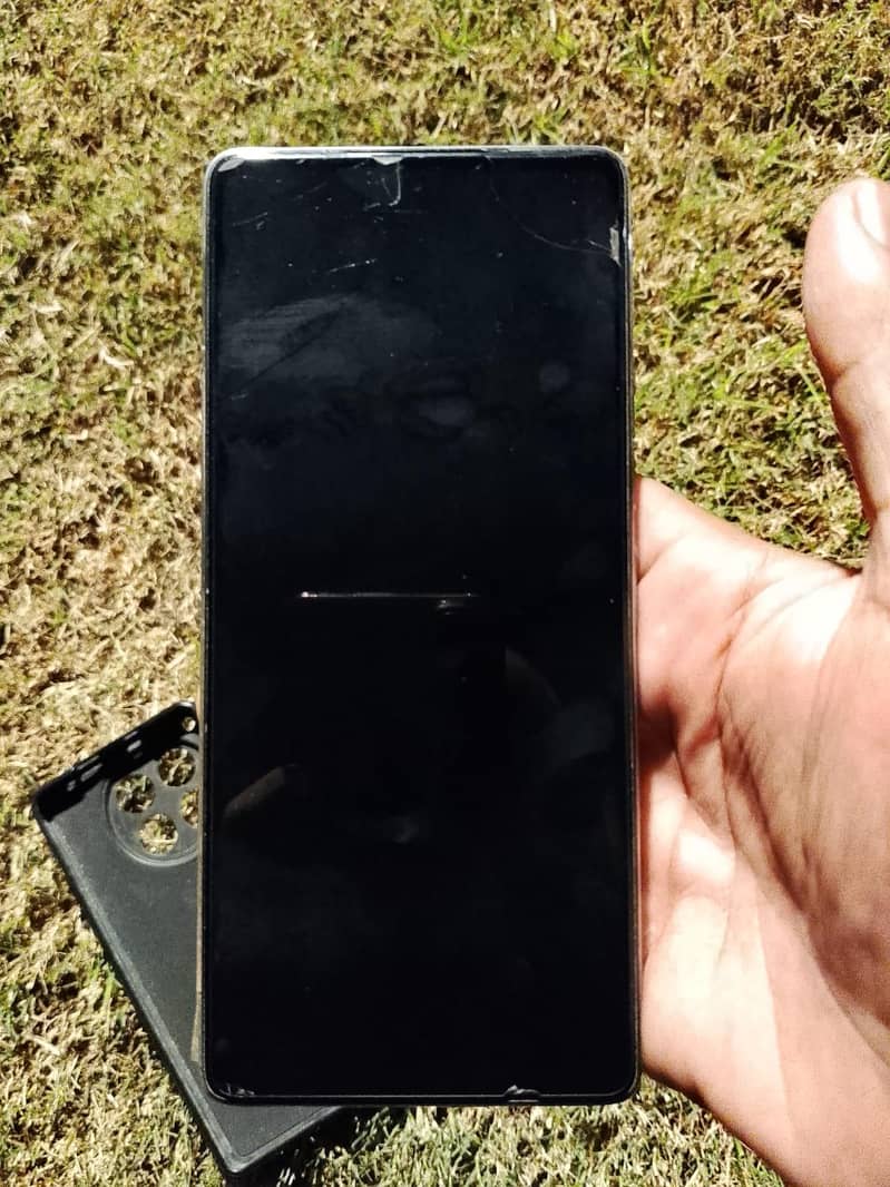 Tecno camon 30 2